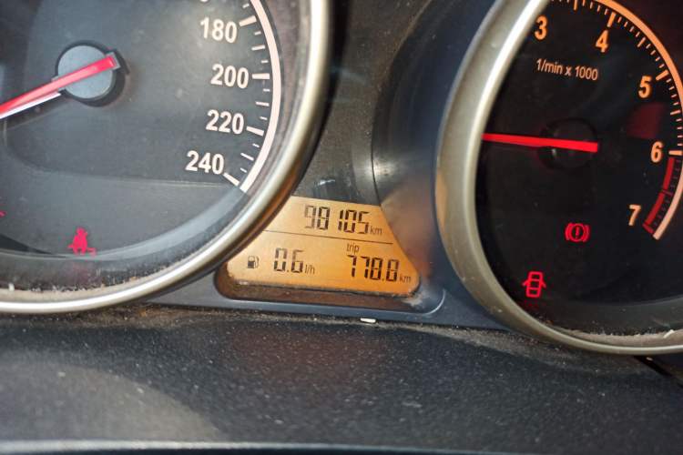 Used Brilliance H320 2012 1.5L Manual Luxury Version
