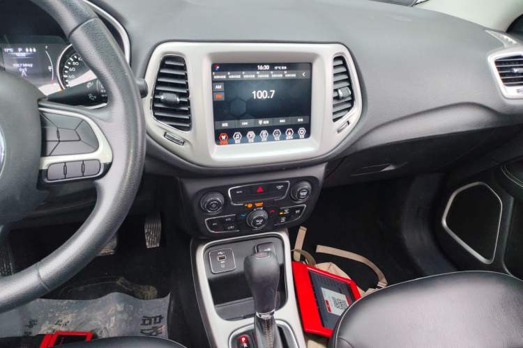 Used Jeep Compass 2020 220T Automatic Leading Edition