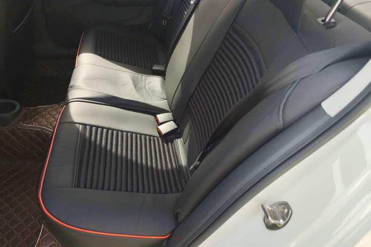 Used Volkswagen Santana 2016 1.6L Manual Fashion Edition
