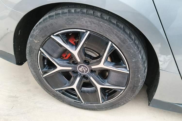 Used BYD Han 2022 EV Genesis Edition 715 km Front-Wheel-Drive Flagship Model
