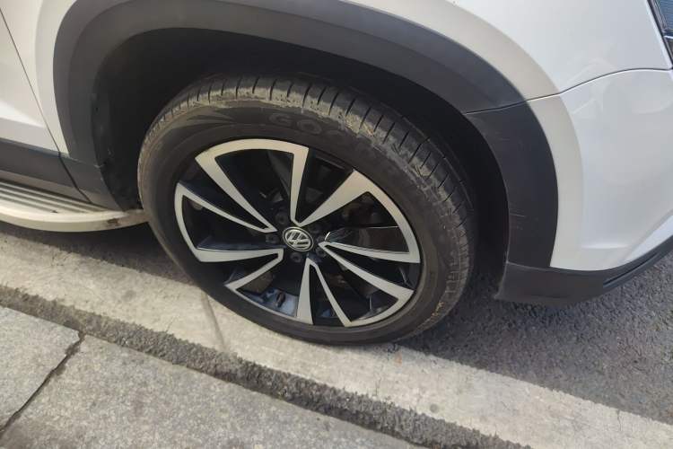 Used Volkswagen Tharu 2020 280TSI Two-Wheel Drive Luxury Plus Version China VI Standard
