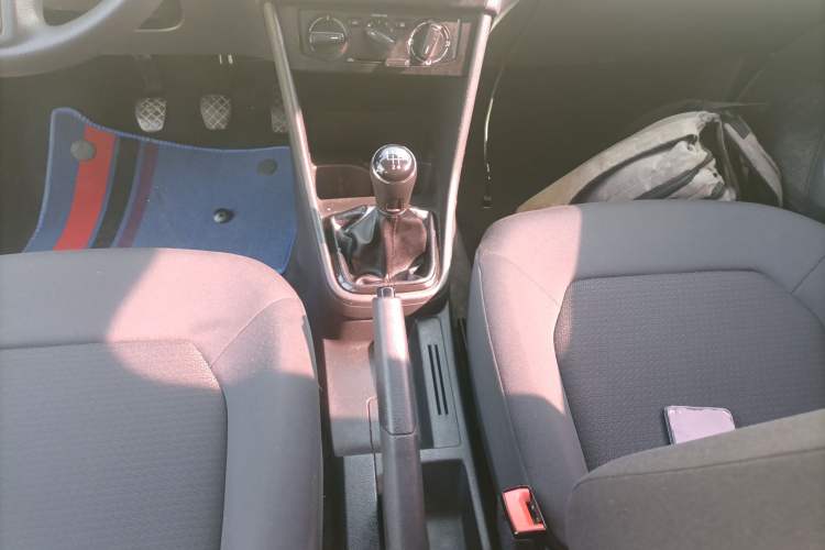 Used Volkswagen Santana 2015 1.4L Manual Fashion Edition