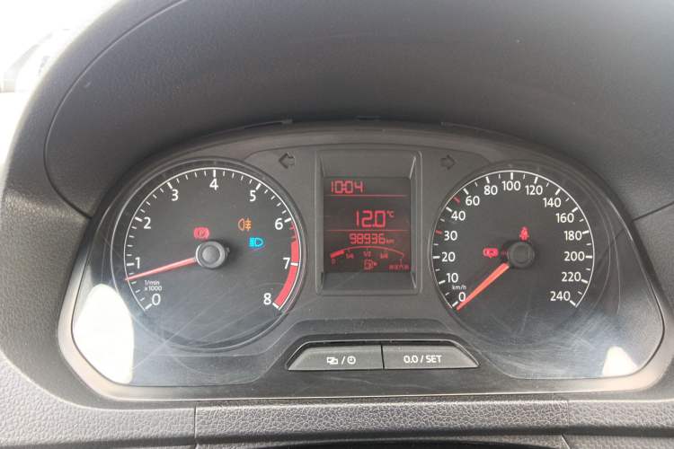 Used Volkswagen Jetta 2015 Zhuihui Edition 1.4L Manual Fashion Model Instrument Cluster