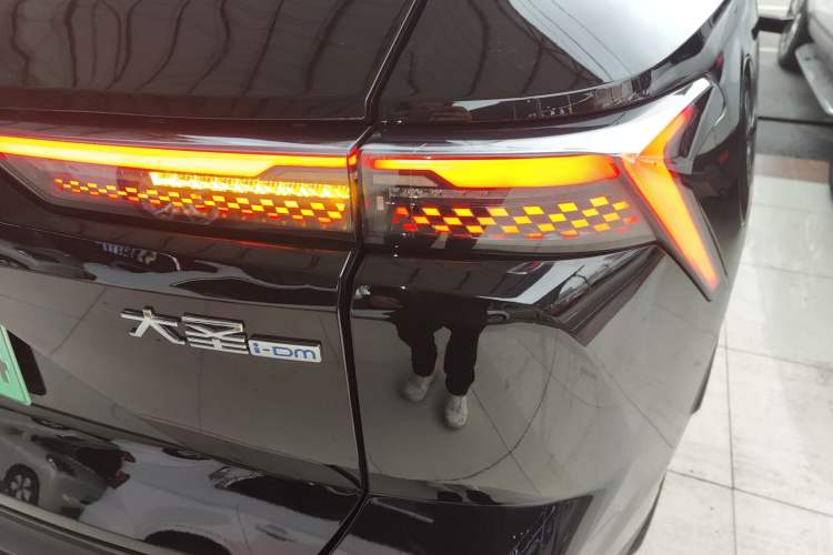 Used JETOUR Dashing i-DM 2022 1.5T DHT Lightning 01