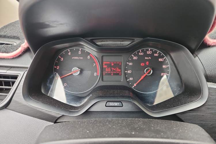 Used Baojun 310 2016 1.2L manual Comfort trim level
