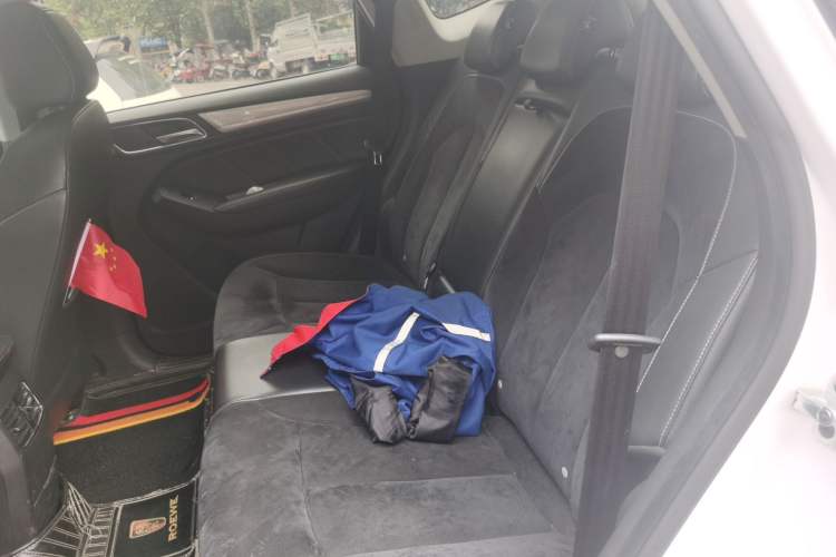 Used Roewe RX5 New Energy 2017 eRX5 50T Hybrid Connected Prestige Flagship Edition
