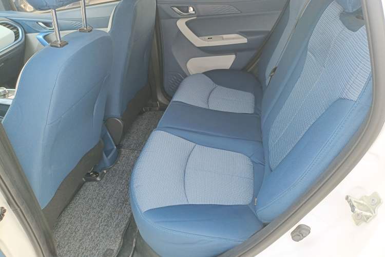 Used CHANGAN Benni E-Star 2022 Charming Edition Colorful Model Lithium Iron Phosphate
