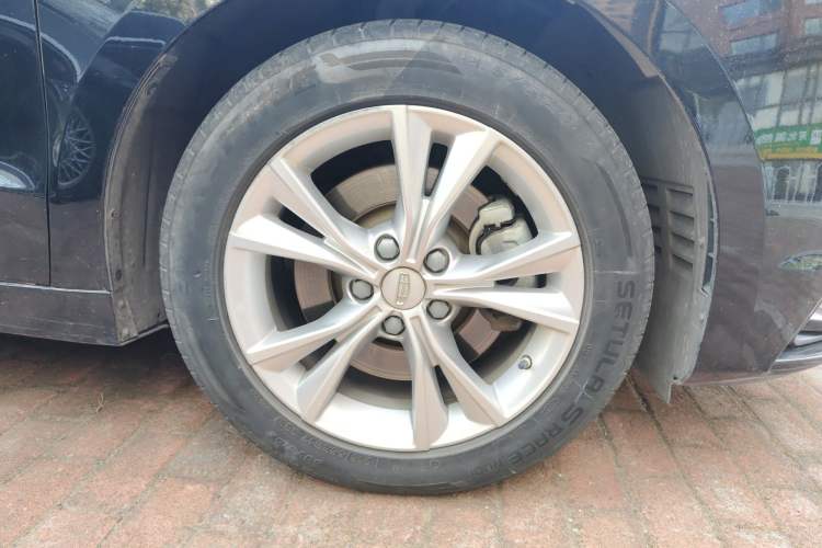 Used Geely Auto Emgrand GT 2018 1.5T MHEV Shining Edition Right Front Wheel Hub