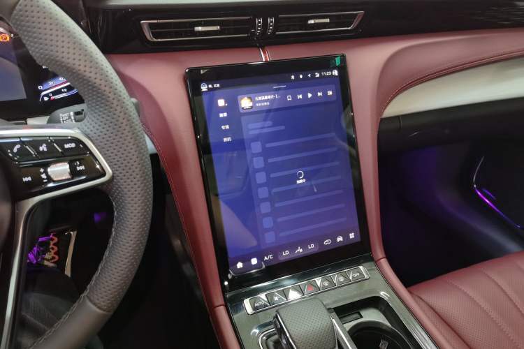 Used Hongqi H5 2025 1.5T DCT Qiyun 500 000th Unit Commemorative Edition Audio And AC Panel