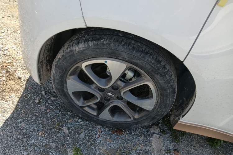 Used ORA White Cat 2022 Xiaoyue Mao Edition 360 km Luxury Model Lithium NMC
