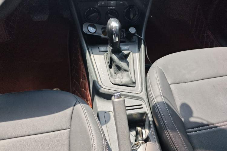 Used Volkswagen Gran Lavida 2017 1.6L Automatic Fashion Edition