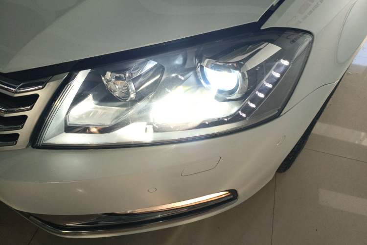 Used Volkswagen Magotan 2013 2.0 TSI Prestige Model