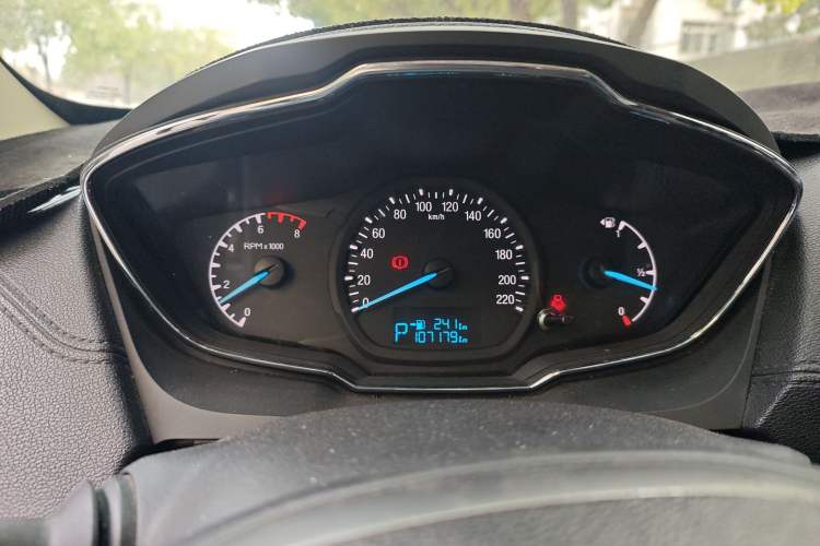 Used Ford Escort 2015 1.5L Automatic Fashion Model