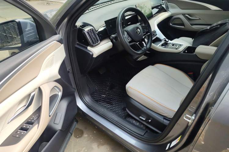 Used BYD Song Pro New Energy 2023 Champion Edition DM-i 71KM Leading Model Driver Seat