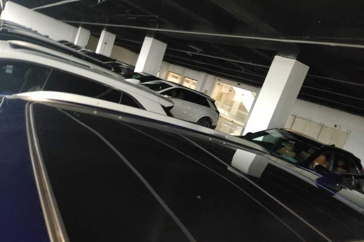 Used Cadillac XT4 2024 28T Two-Wheel-Drive Luxury Version Roof