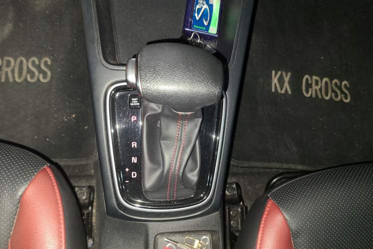 Used Kia KX Cross 2017 1.4L AT GLS