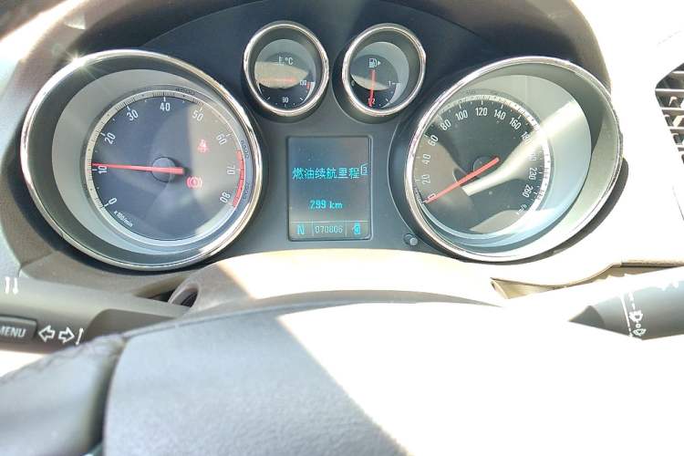 Used Buick Regal 2011 2.4L SIDI Comfort Edition Instrument Cluster