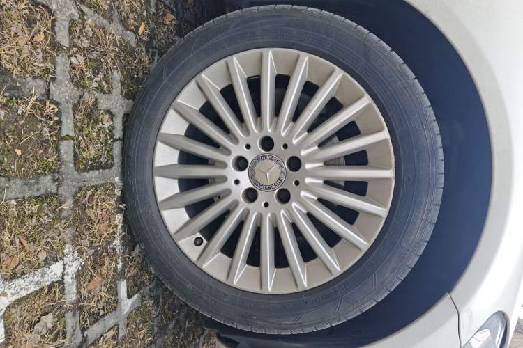 Used Mercedes-Benz C-Class 2015 Facelift C 200 L
