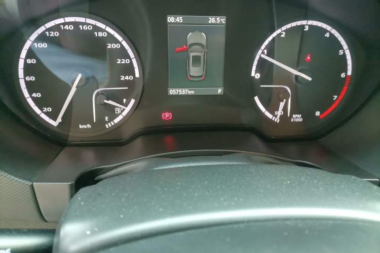 Used Qoros 5 2018 1.6T Automatic Leading Model Odometer Close Up