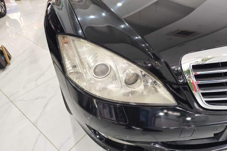 Used Mercedes-Benz S-Class 2008 S 350 L Luxury Model Right Front Headlight