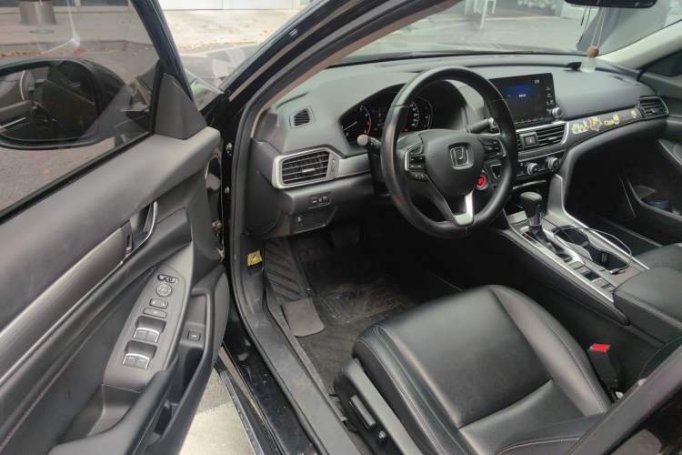 Used Honda Accord 2018 260TURBO Elite Edition China VI Driver Seat
