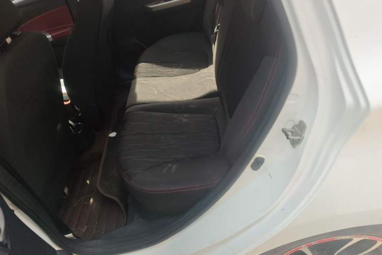 Used CHANGAN Benni 2015 1.4L Manual Luxury Model China V Standard