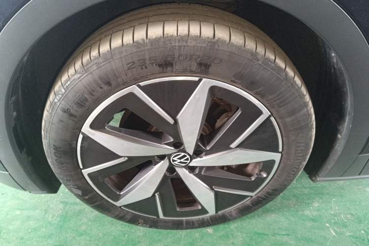 Used Volkswagen ID.4 CROZZ 2021 Long-Range Lite PRO Two-Wheel Drive Version Exterior 4