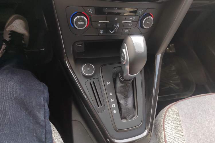 Used Ford Focus 2017 Hatchback 1.6L Automatic Fashion Edition Smart Drive Version