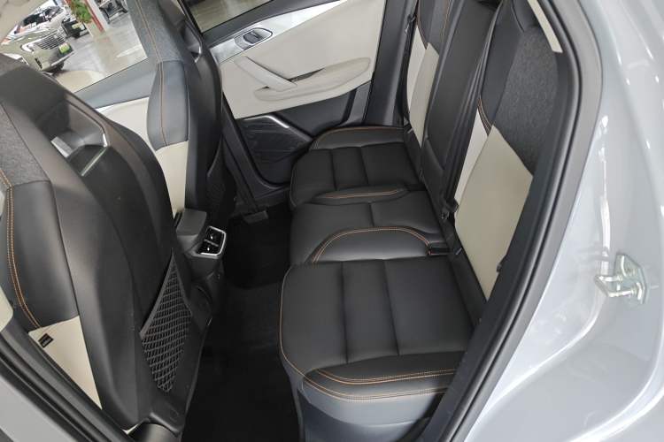 Used Lynk & Co 06 EM-P 2023 1.5T Remix PHEV Pro
