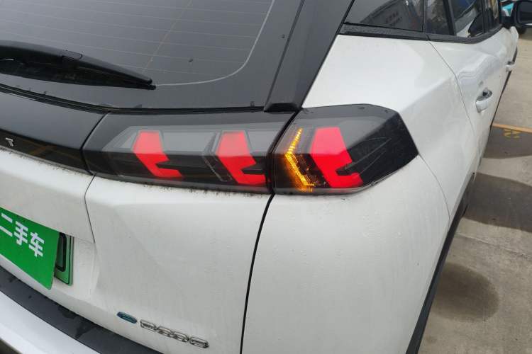 Used Peugeot e2008 2020 3D ZhenShang Edition