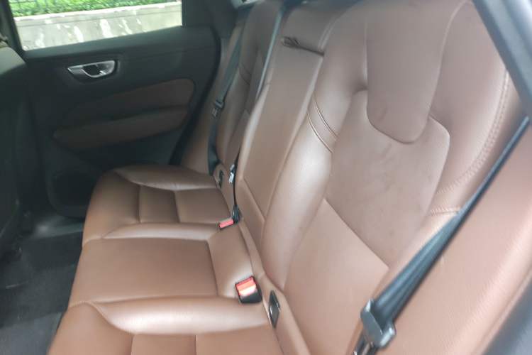 Used Volvo XC60 2024 B5 4x4 Smart Luxury Edition