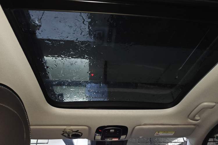 Used Hyundai ix35 2023 Musso 2.0L Prestige LUX Edition Headliner