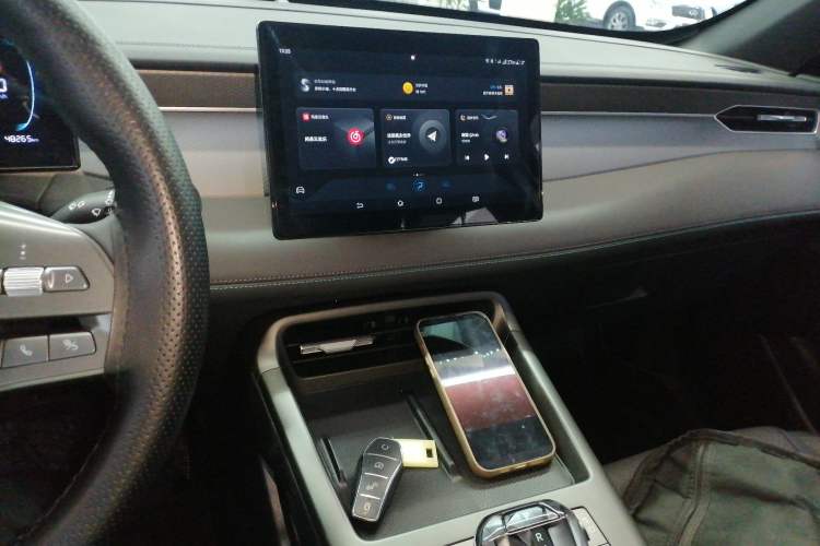 Used BYD Qin PLUS 2025 DM-i Smart Drive 55KM Leading Model Audio And AC Panel