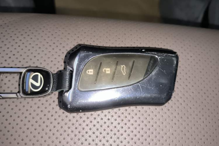 Used Lexus ES 2021 300h Deluxe Edition