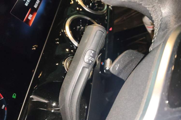 Used Mercedes-Benz B-Class 2020 B 200 Sport Edition Gear Lever