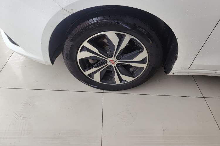 Used Roewe 360 2017 1.5L Automatic Luxury Edition
