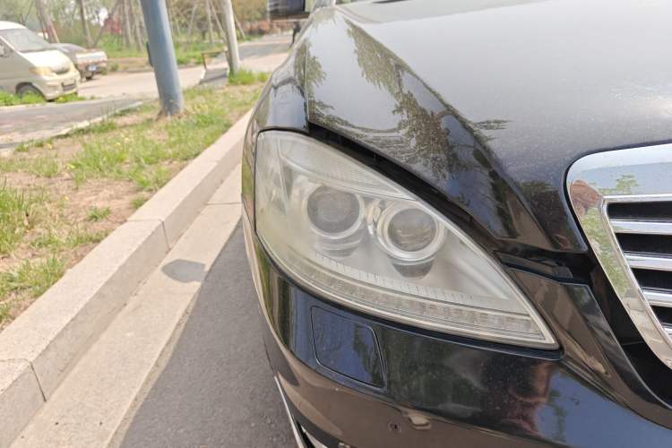 Used Mercedes-Benz S-Class 2012 S 300 L Business-Class Grand Edition Right Front Headlight