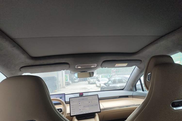 Used Hima Luxeed R7 2024 All-Electric 736 km Ultra