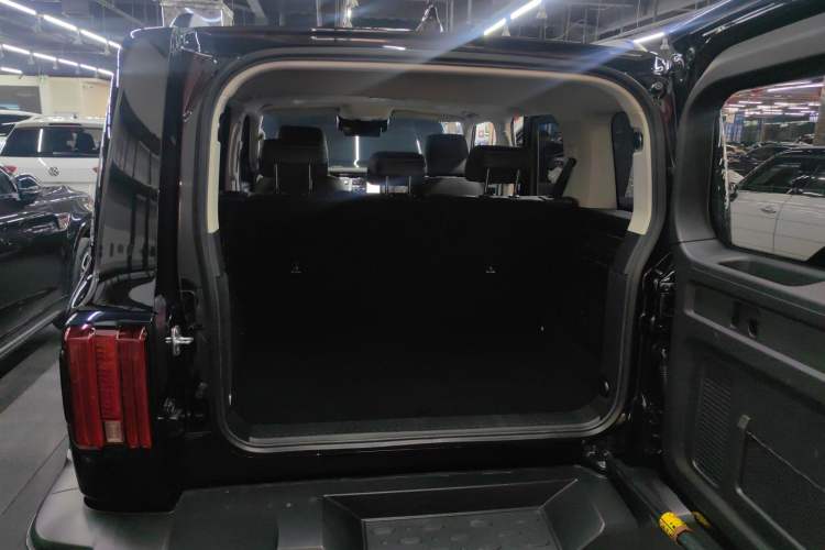 Used Tank 300 2023 City Edition 2.0T—Stylish as Ever
