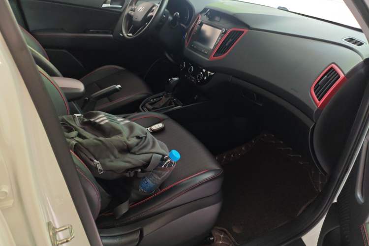 Used Hyundai ix25 2017 1.4T Automatic Smart Version
