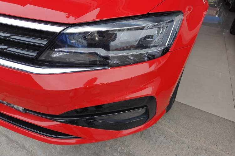 Used Volkswagen Lamando 2019 230TSI DSG Vision Edition China VI Standard Left Front Headlight