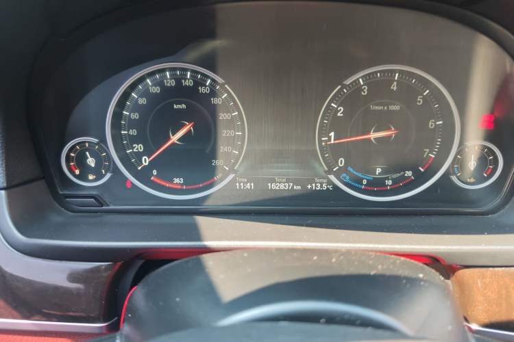 Used BMW 5 Series 2017 525Li Leading Model
