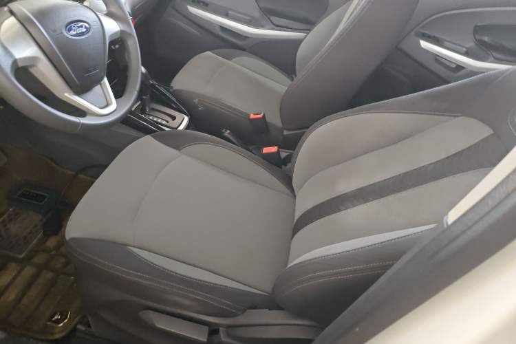 Used Ford EcoSport 2013 1.5L Automatic Fashion Model