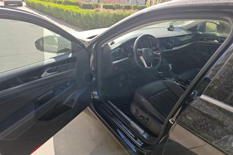 Used Volkswagen Passat 2023 Facelift 330TSI Luxury Edition