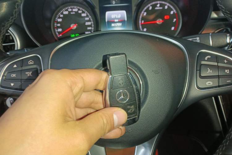 Used Mercedes-Benz GLC 2018 GLC 260 4MATIC Dynamic Edition Vehicle Key