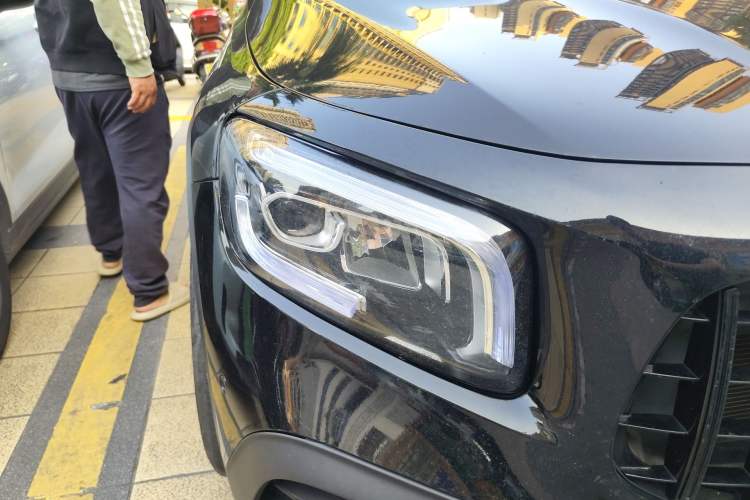 Used Mercedes-Benz GLB 2023 GLB 220 Fashion Model Right Front Headlight