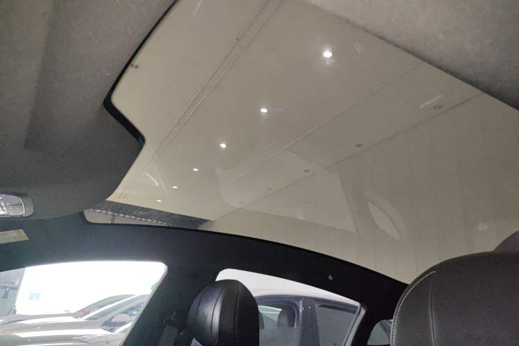 Used NETA S 2022 Extended-Range Version 1160 km Range Rear-Wheel Drive Mid-Grade