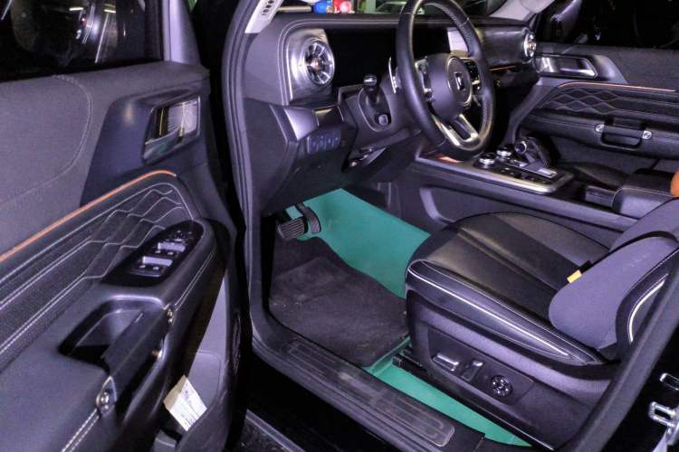 Used Tank 300 2021 City Edition 2.0T—Truly Stylish
