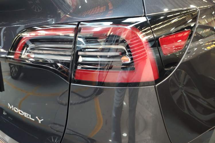 Used Tesla Model Y 2024 Rear-Wheel-Drive Version Exterior 3