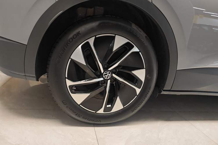 Used Volkswagen ID.4 CROZZ 2025 Pure Edition Exterior 5